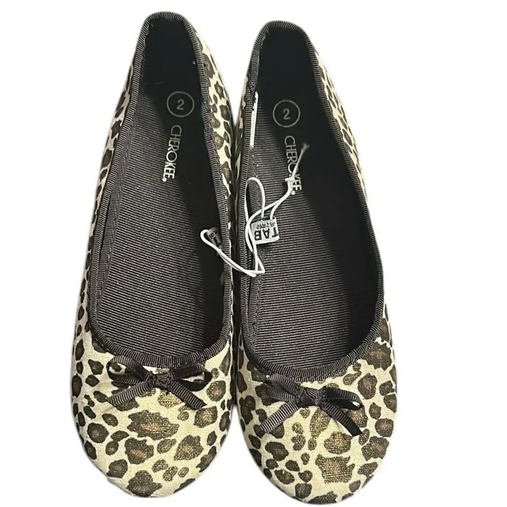 Cherokee Girls Animal Print Slip on Flats(Size 2)